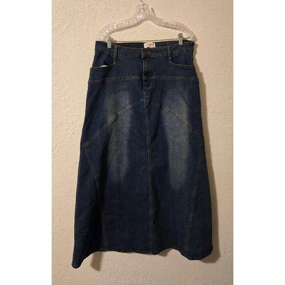 Long jean skirt - Picture 1 of 4